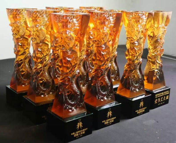 广州珠江新城琉璃奖杯定制，大号琉璃奖杯制作  大中小号琉璃奖杯  活动颁奖奖杯  烧制琉璃奖杯工厂