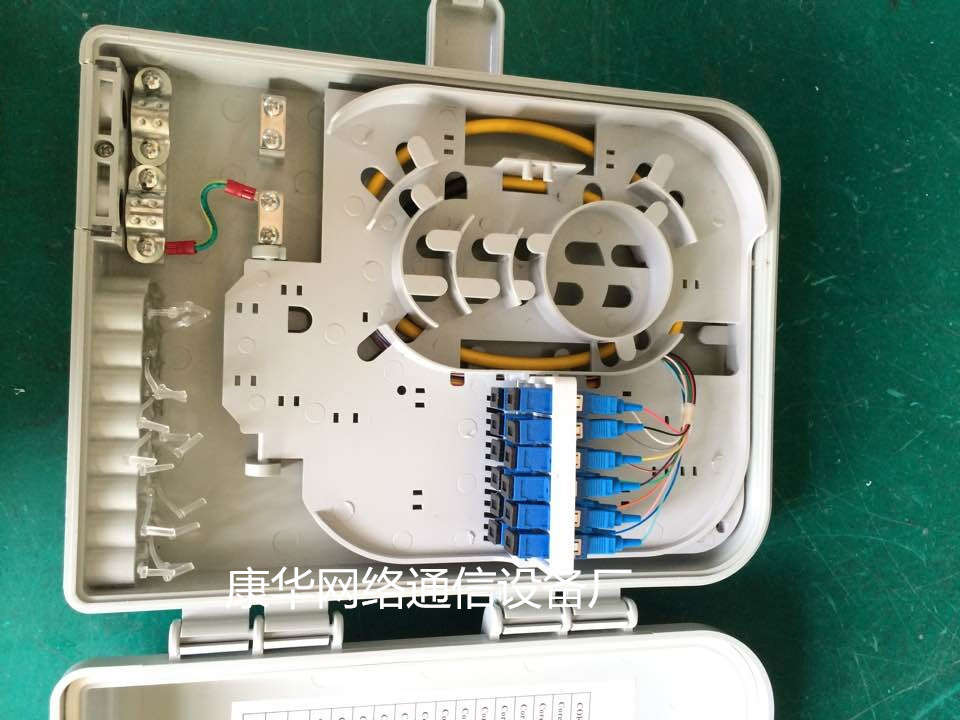 供应成都市光纤入户工程24芯塑料光纤分纤箱 插片/盒式  24芯光纤入户分纤箱  光缆分纤箱