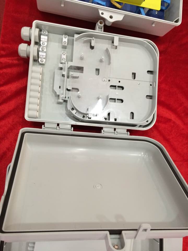 供应成都市光纤入户工程8芯塑料光纤分纤箱 法兰机架式  8芯光纤入户分纤箱  光缆分纤箱