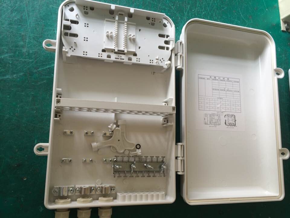 供应内蒙古24芯塑料光纤分纤箱 法兰机架式  24芯光纤入户分纤箱
