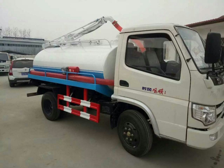 山东济宁3吨吸粪车出厂价格
