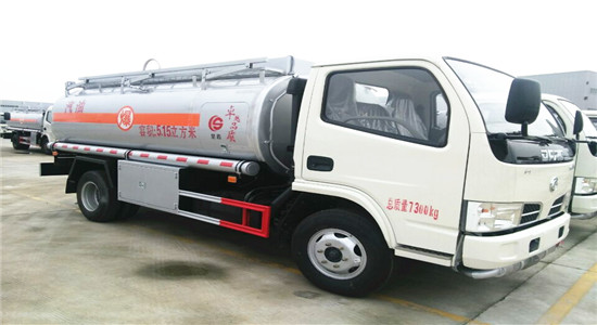 潜江5吨8吨油罐车上好牌现车供应 油罐车价格 油罐车现车 加油车厂家