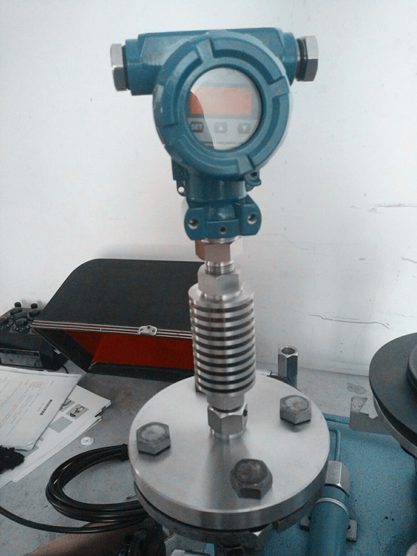 顶装液位变送器15303838909 顶装液位变送器15303838909