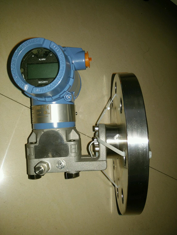 法兰侧装液位变送器15303838909