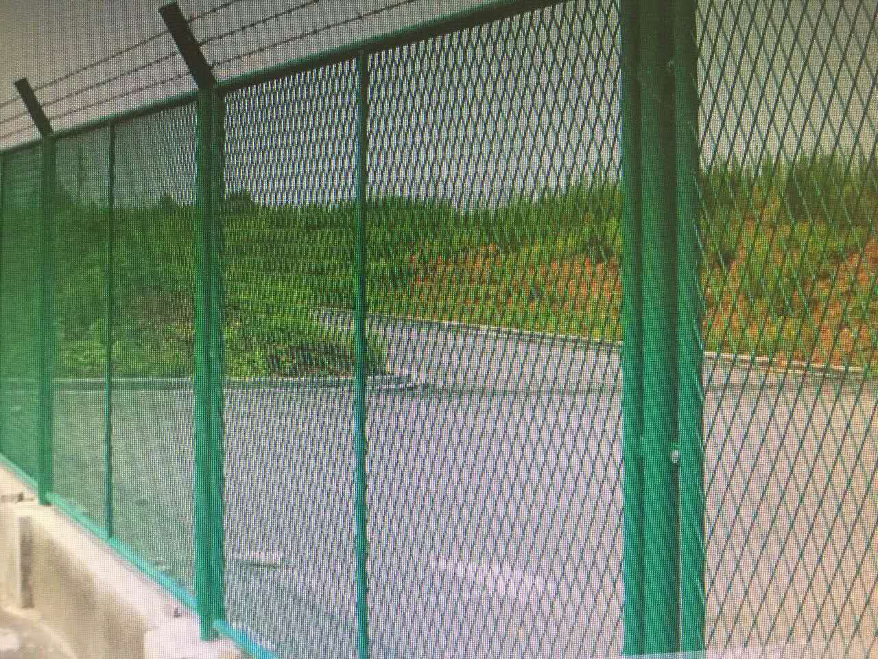 安平县领冠金属丝网制品有限公司