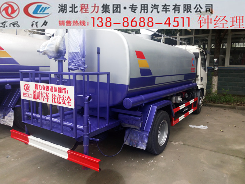 东风多利卡洒水车厂家直销  喷洒车  喷雾车