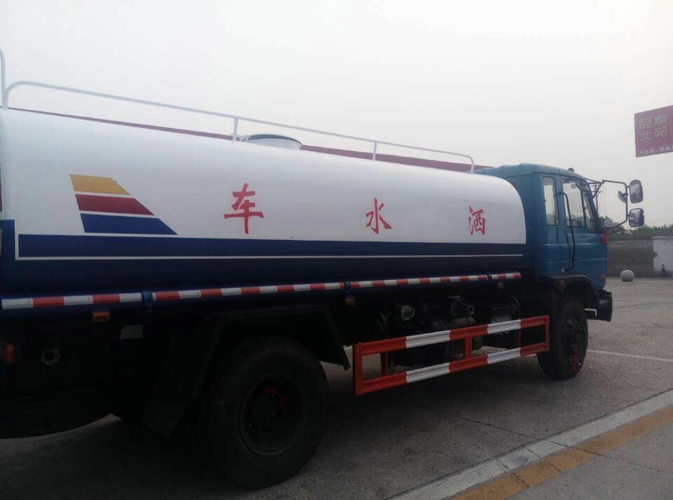 东风10立方洒水车 东风145洒水车 多功能抑尘车  雾炮车