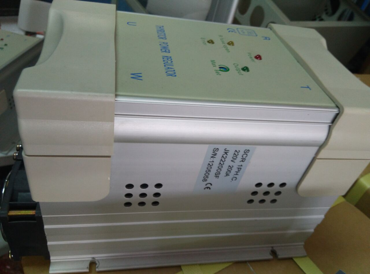 台湾JK积奇保护型单相调压器JK22200SF  JK电力调整器  台湾JK积奇SCR  JK积奇调压器