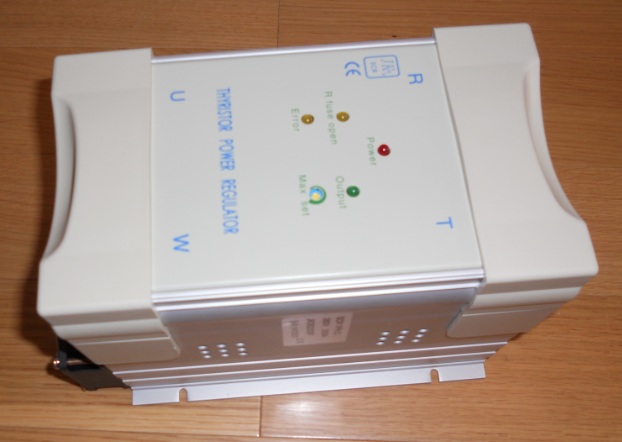 台湾JK积奇保护型单相调压器JK22200SF  JK电力调整器  台湾JK积奇SCR  JK积奇调压器