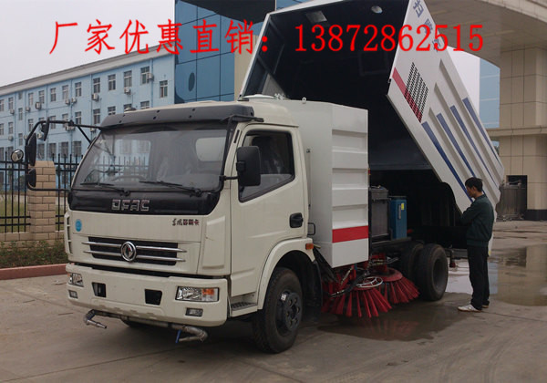 东风6吨扫路车