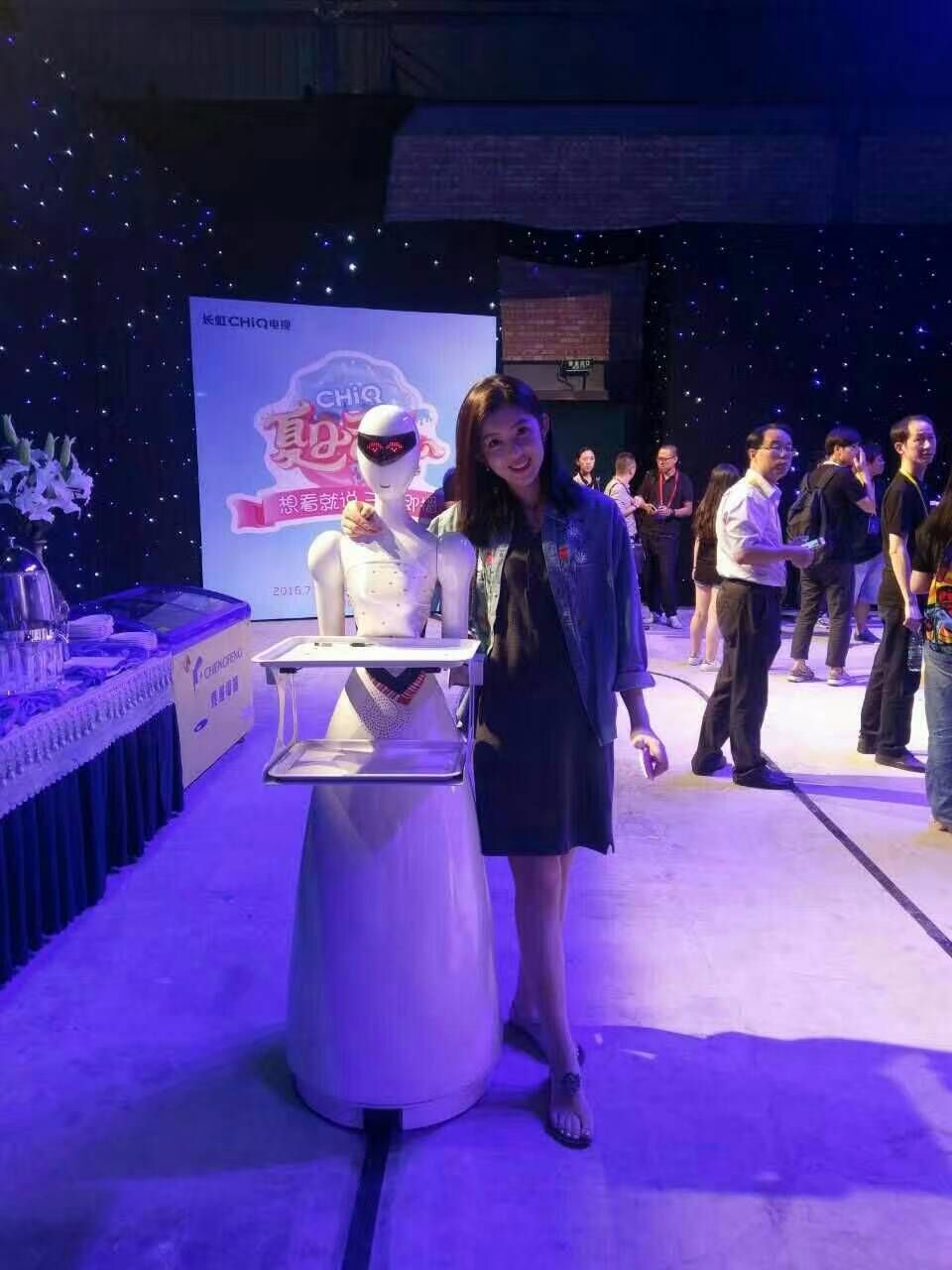 蛟河美女迎宾机器人欢迎咨询&nbsp;&nbsp;餐饮机器人&nbsp;&nbsp;送餐机器人