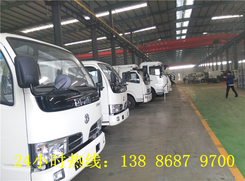 4水4尘洗扫车价格  扫路车  吸尘车