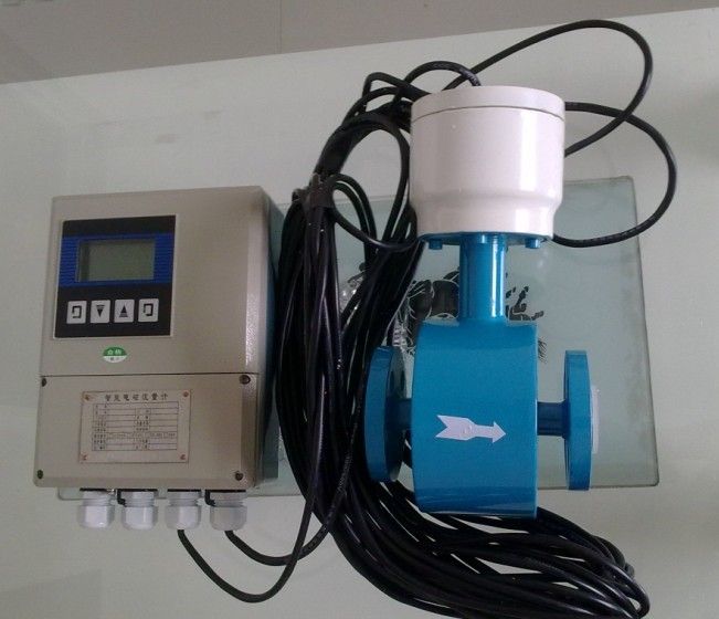 电子式腐蚀性流量计，四氟耐高温液体流量计DN200&nbsp;&nbsp;高温水流量计
