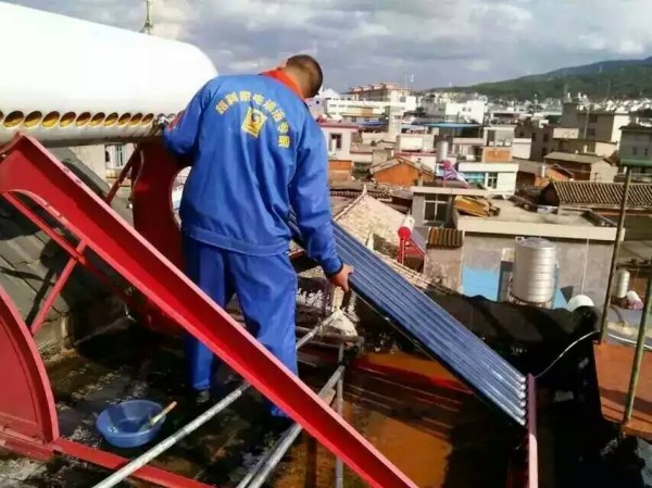 专业太阳能除垢剂，格科家电清洗剂厂家批发直销招代理&nbsp;&nbsp;太阳能清洗剂