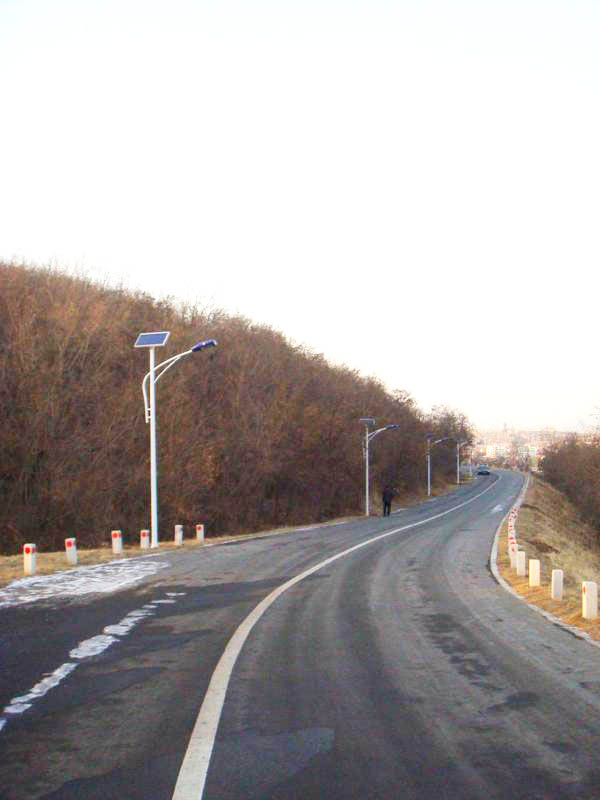 池州太阳能路灯厂家/太阳能路灯价格