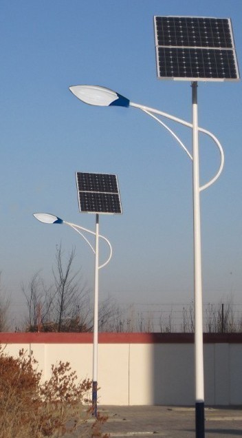 本溪太阳能路灯厂家/太阳能路灯价格