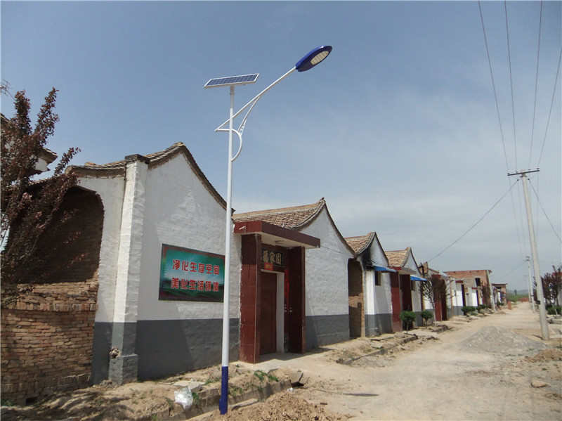 本溪太阳能路灯厂家/太阳能路灯价格