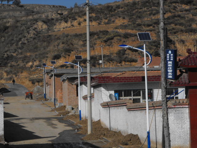襄阳太阳能路灯厂家/太阳能路灯价格