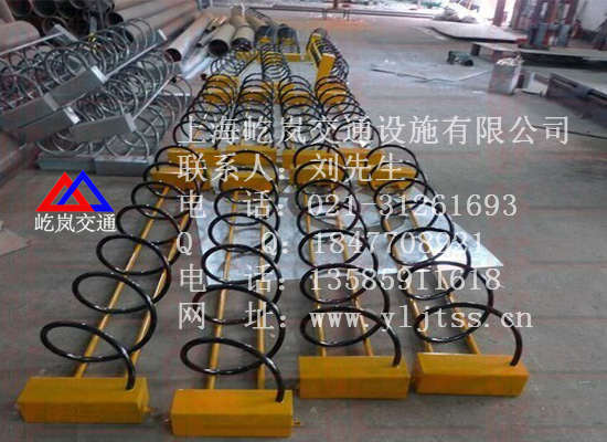 螺旋式自行车停放架 上海市自行车存车架材质  螺旋自行车锁车架  圆笼自行车停车处  屹岚自行车摆放架