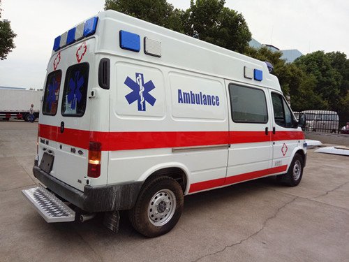 120救护车图片,福田G7救护车