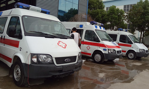 120救护车图片,福田G7救护车