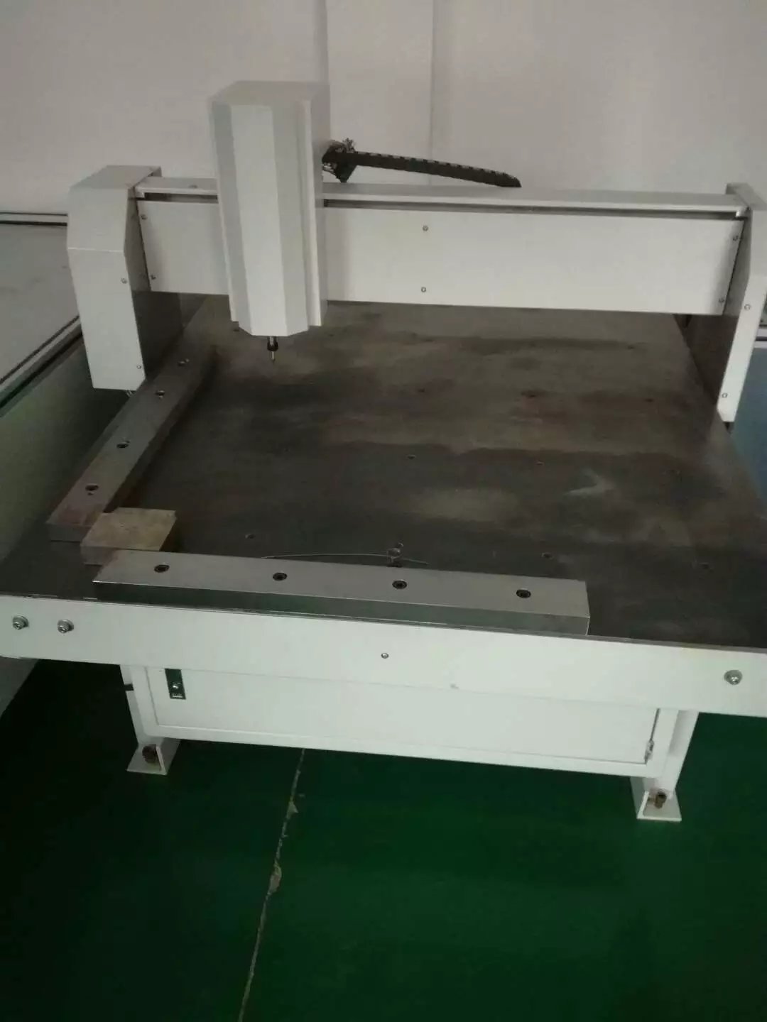 济南磁力去毛刺抛光机精密冲压件去毛刺机 磁力抛光机 震动研磨机