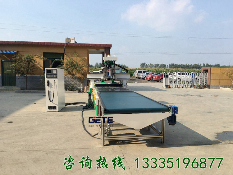 甘肃双主轴带排钻带自动上下料数控开料机&nbsp;&nbsp;自动上下料开料机&nbsp;&nbsp;双主轴开料机