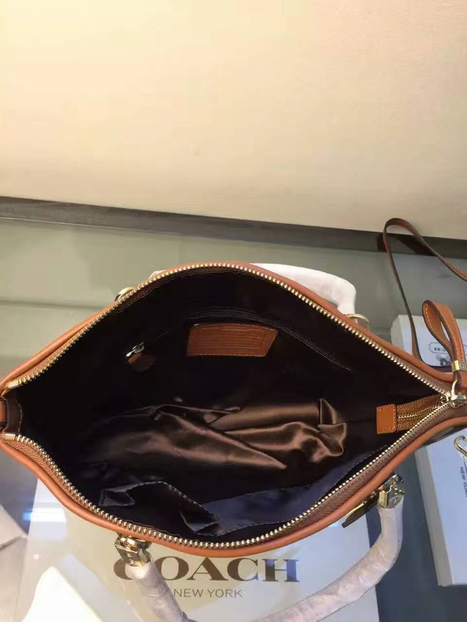 供应包包等产品复刻  手提包  时尚包  女式包