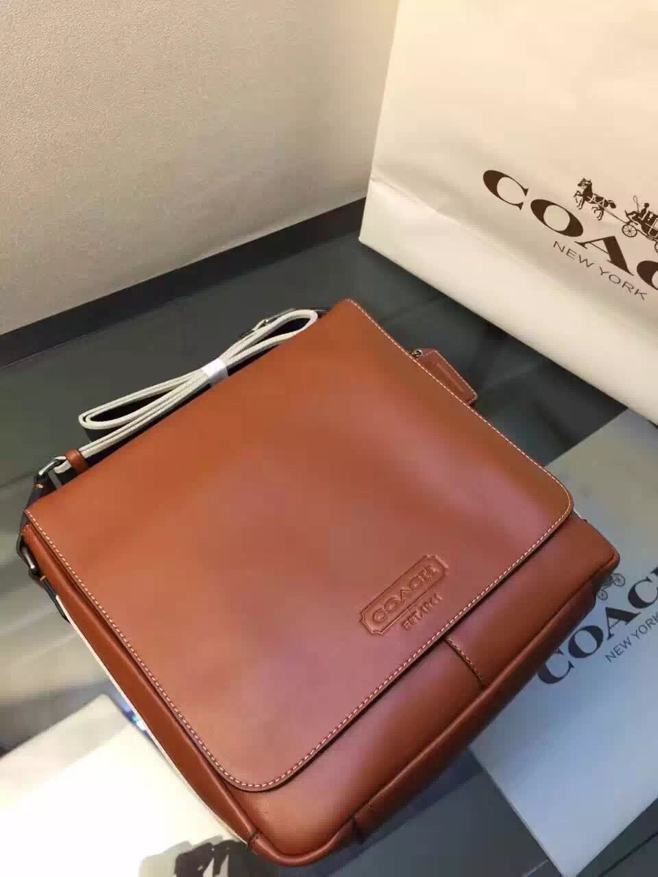 超级个性男士翻盖挎包  品牌包包  商务包  男士包