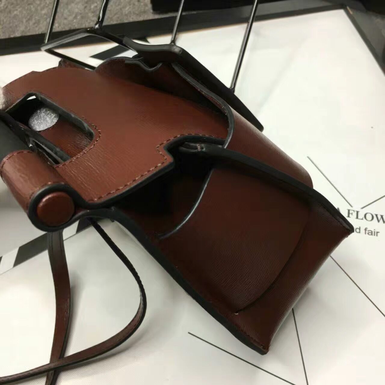 一款既适合女神又适合女汉子的手袋  品牌包包  时尚包  女式包