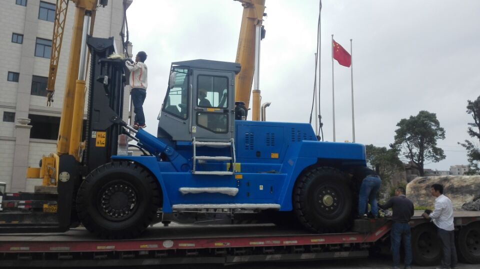 华南重工20吨叉车 整机高度低重式叉车  高度低20吨叉车  华南重工重式叉车