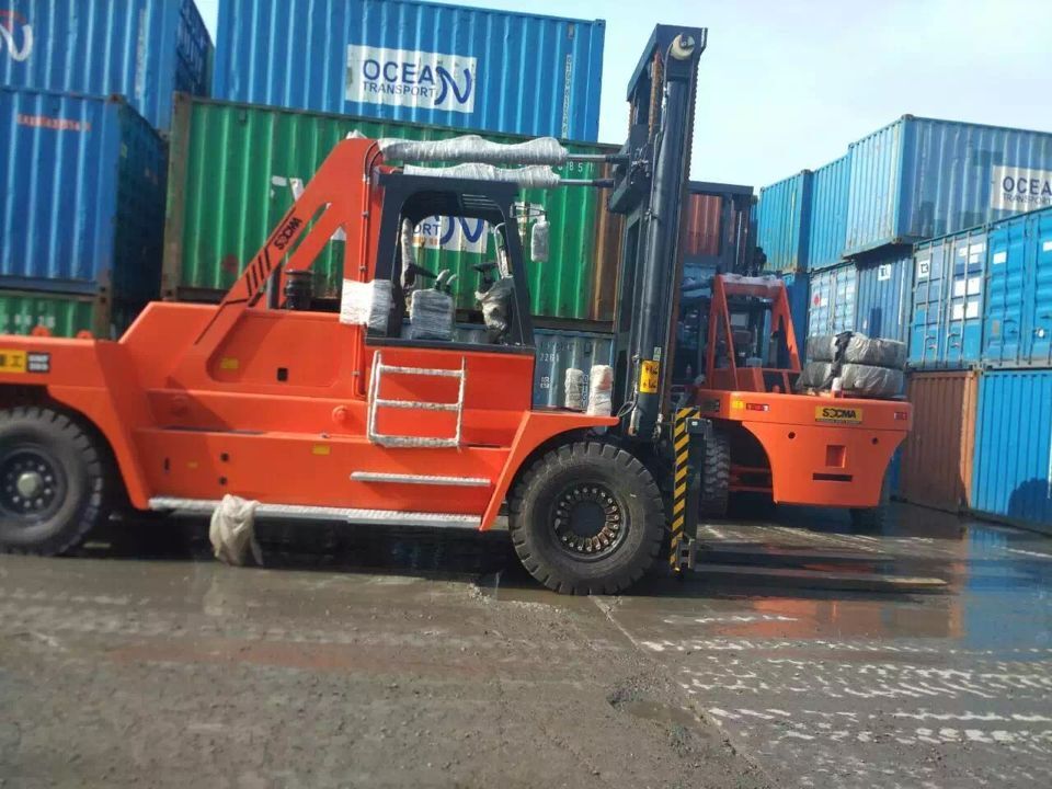 华南重工28吨叉车 福建泉州大吨位叉车厂家  华南28吨叉车  大28吨叉车  28吨叉车厂家