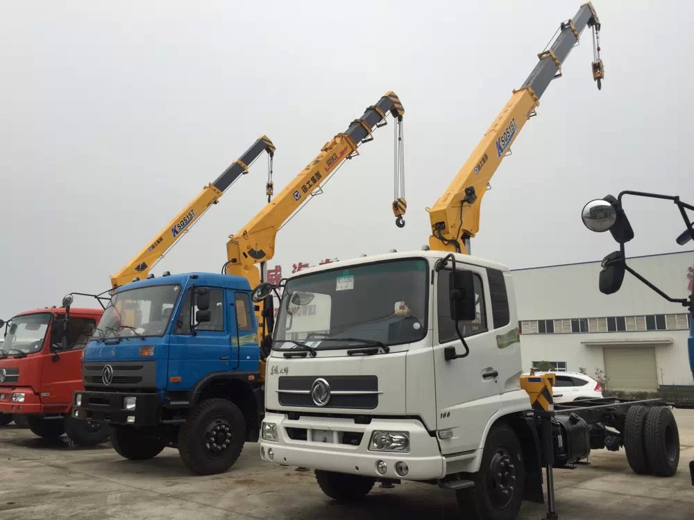 东风随车吊厂家直销  随起运输车  随车吊价格