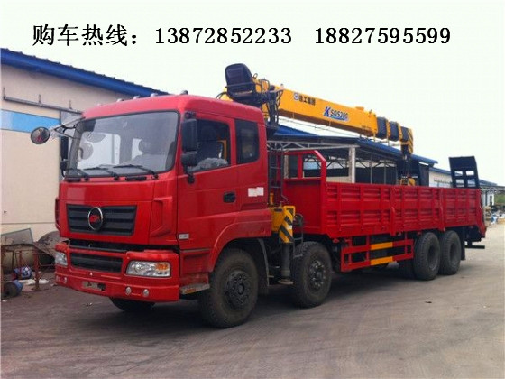 楚风前四后八平板带吊  楚风吊车  自备吊