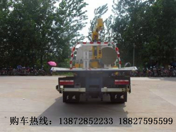 东风多利卡一拖二清障带吊车  道路清障车  程力清障车