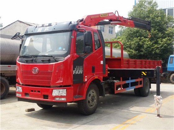 进口8吨随车吊  自备吊  小型吊车  品牌吊车