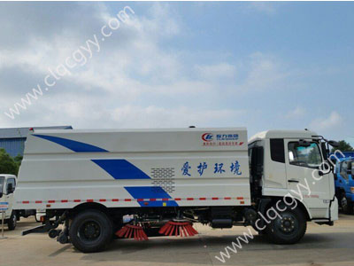 国五东风天锦扫路车--湖北程力集团&nbsp;&nbsp;国五扫路车