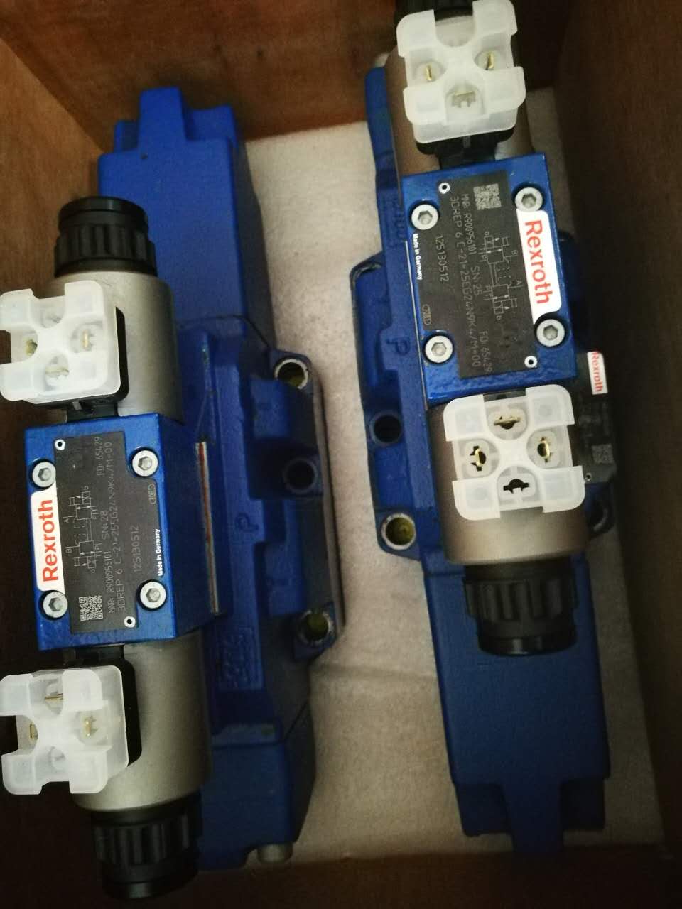 HED 2 OA2X/100KL110  安全阀方向阀  单向阀换向阀  柱塞泵齿轮泵