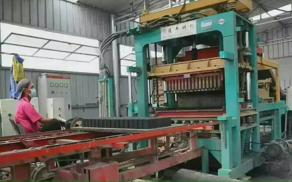 供应全自动墙地砖成型机JF-QT5-20B  全自动砖机  空心砖机  多孔砖机