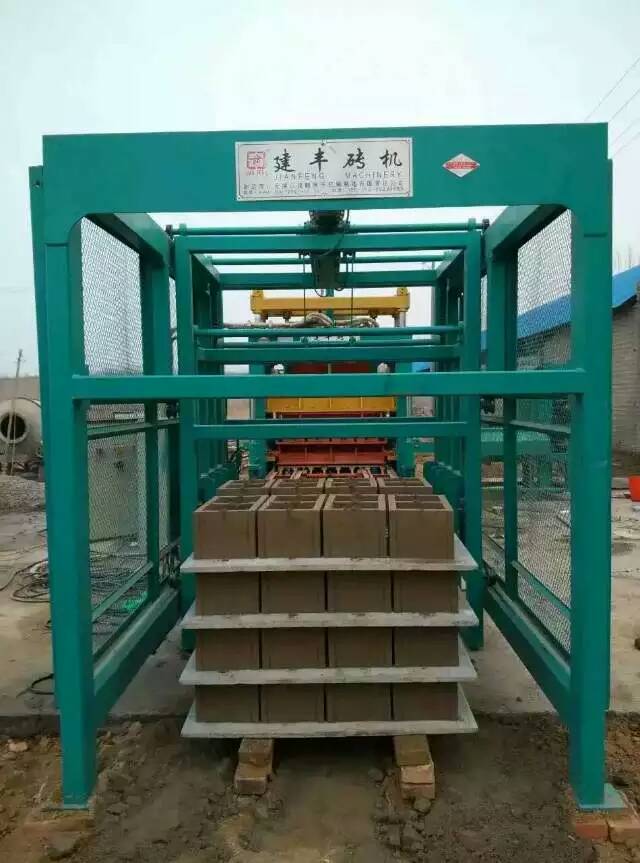 天津市建丰液压机械有限公司  免烧砖机  空心砖砖机  彩砖设备