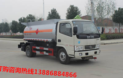 新乡市甲醇车报价|甲醇罐车的配置  甲醇运输车  甲醇车厂家