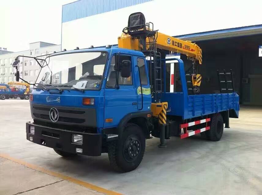东风2-18吨随车吊厂家直销 军工品质&nbsp;&nbsp;东风随车吊&nbsp;&nbsp;小三轴随车吊