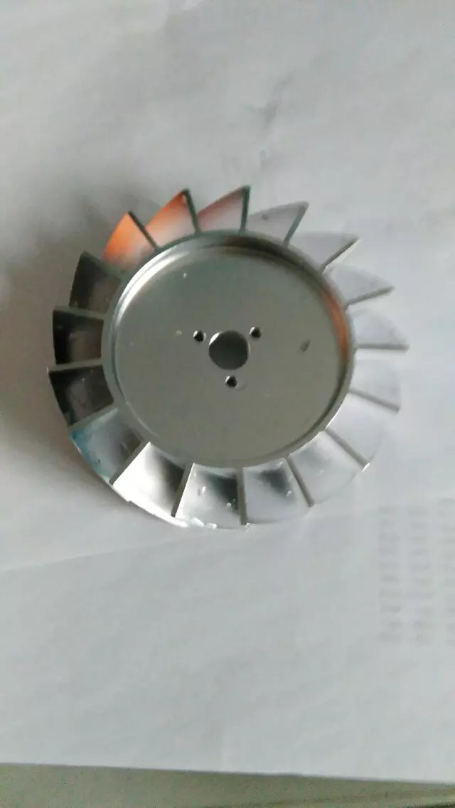 绍兴全自动磁力抛光机厂家&nbsp;&nbsp;去毛刺机&nbsp;&nbsp;震动研磨机