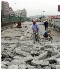 修高速挖桥桩不能用破碎锤怎么办岩石分裂机