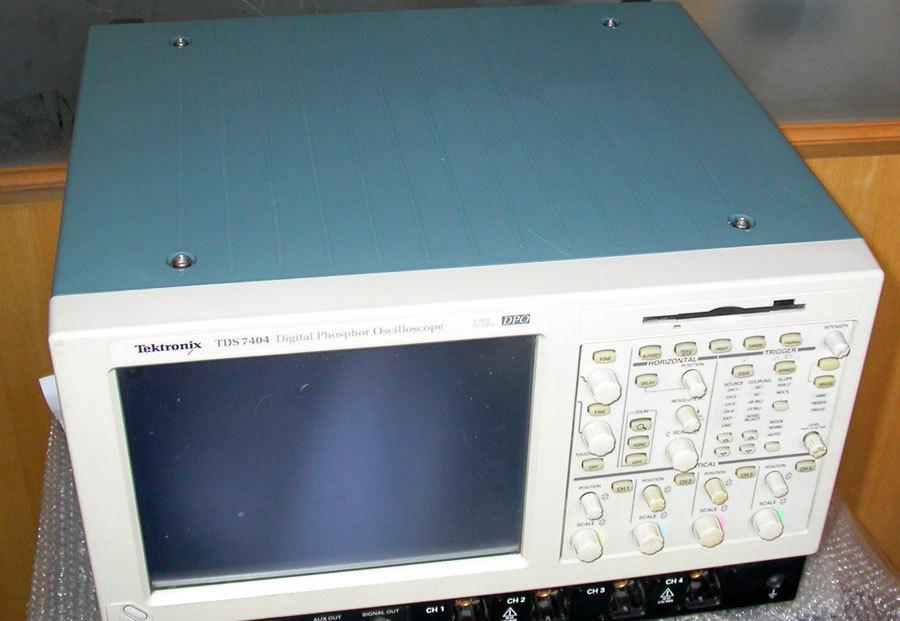 出售TDS7404美国泰克数字荧光示波器  TDS7404示波器
