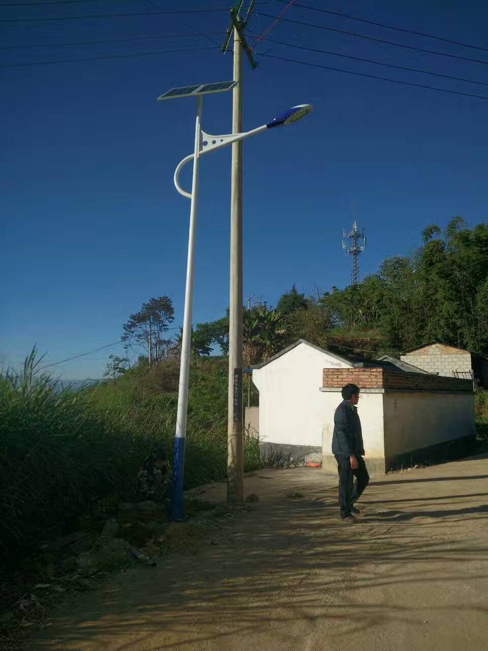 太阳能路灯厂家  太阳能路灯价格  6米太阳能路灯价格  5米太阳能路灯价格