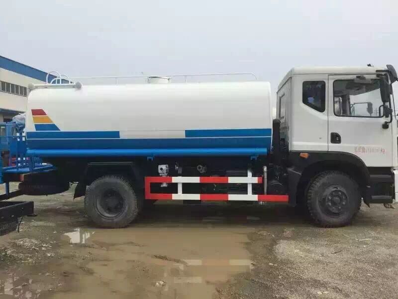 程力洒水车随买随走包上牌  洒水车包上牌  洒水车哪里最好