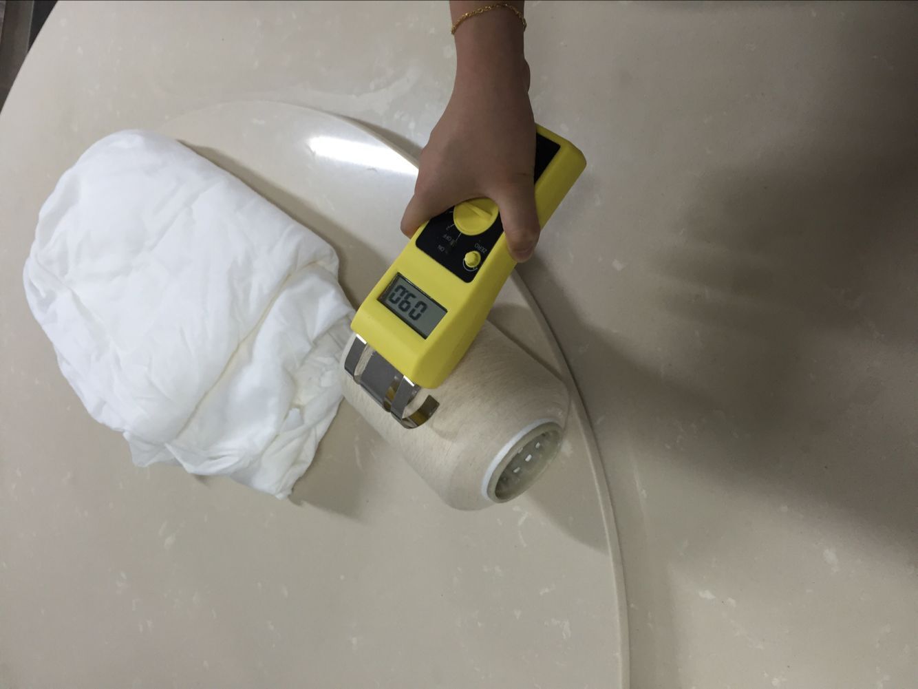 手持式纺织品水分仪哪里有厂家？&nbsp;&nbsp;纱线水分仪&nbsp;&nbsp;筒子纱湿度计&nbsp;&nbsp;皮革水份仪