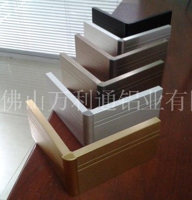 佛山万利通厂家大量直销铝合金踢脚线  优质铝合金踢脚线  光亮拉丝踢脚线  电泳富贵红踢脚线