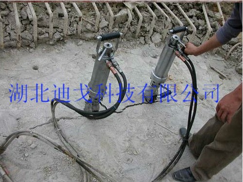 天津桥面混凝土拆除设备替代破碎锤静态拆除机械&nbsp;&nbsp;桥面拆除